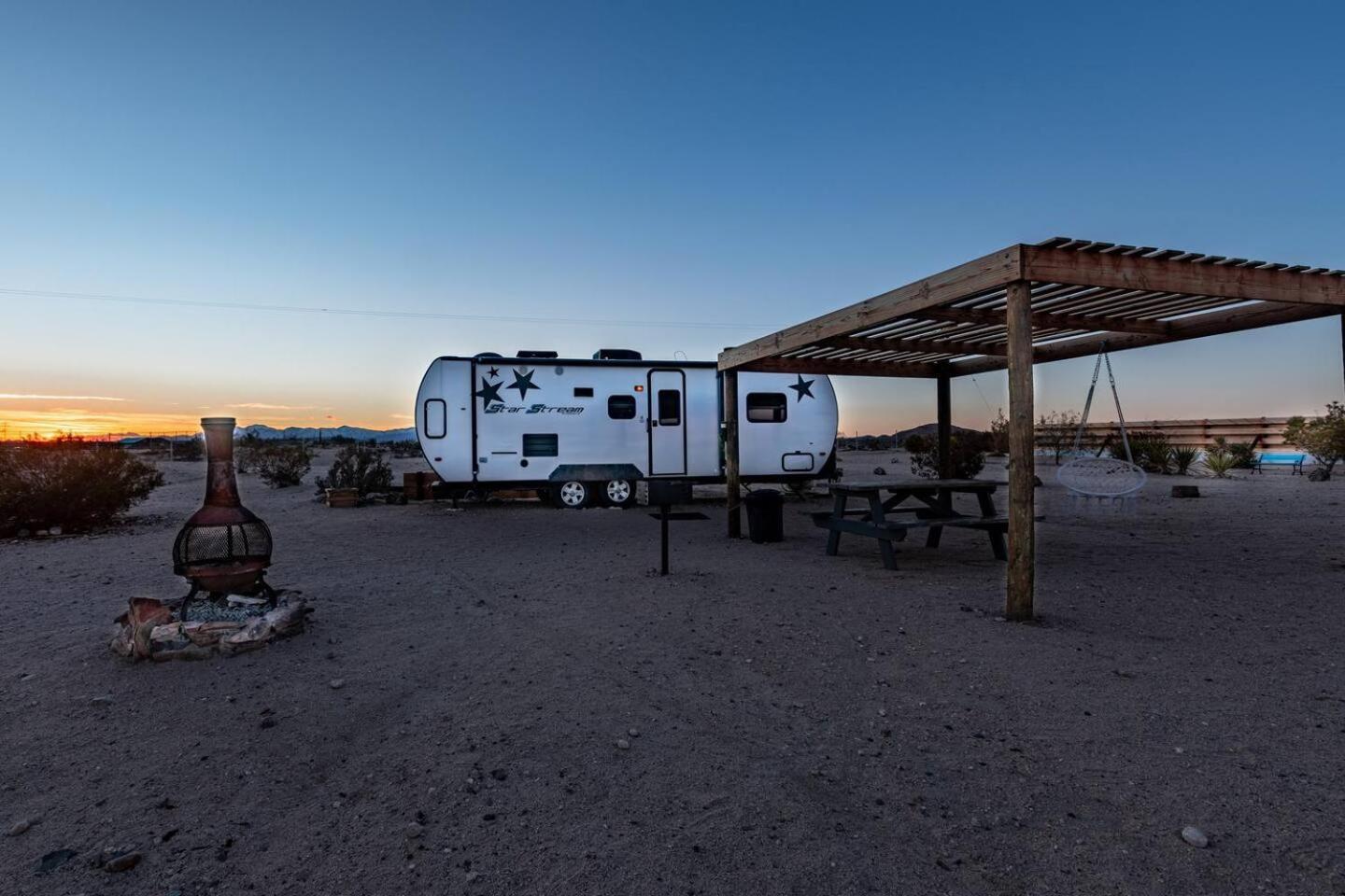 Jt Village Campground - Star Stream Joshua Tree Esterno foto